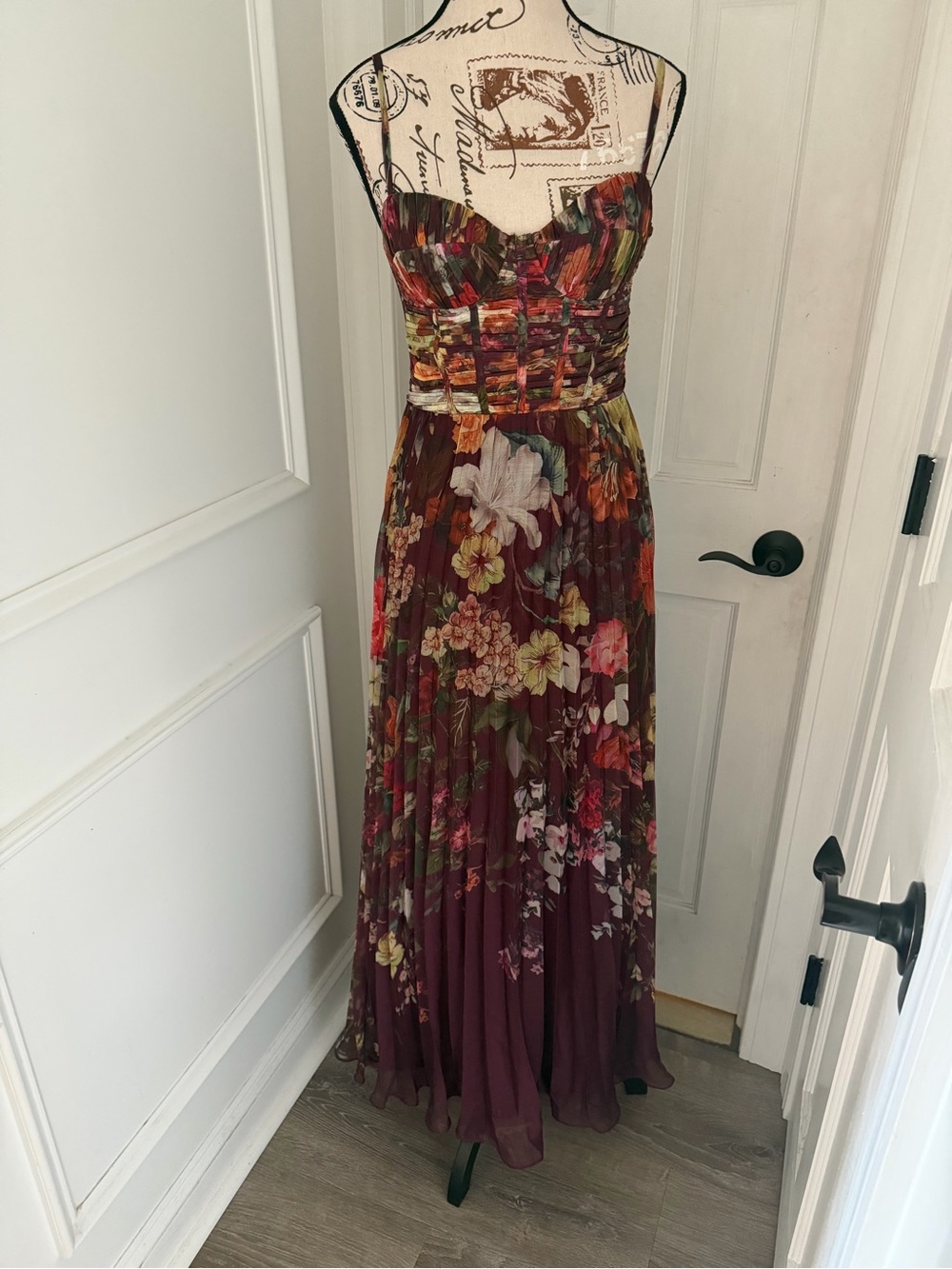AQUA Pleated Floral Guest of Dress ~ Floral Bustier Maxi Dress in Deep Plum - Picture 8 of 13